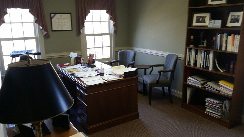 More Photos Of 238 W Delaware Ave, Pennington Office For Lease