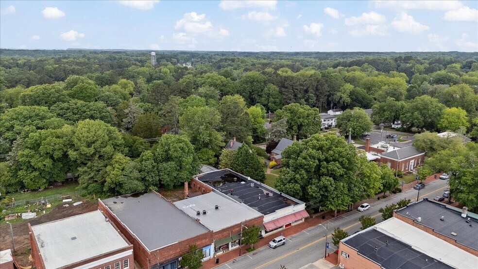 More Photos Of 123 N Main St, Warrenton Storefront For Sale