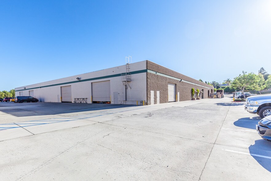 More Photos Of 929 Poinsettia Ave, Vista Unknown For Lease