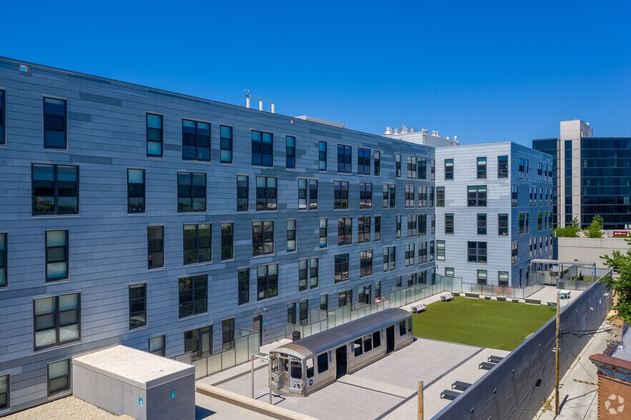 More Photos Of 2211 N Milwaukee Ave, Chicago Apartments For Lease