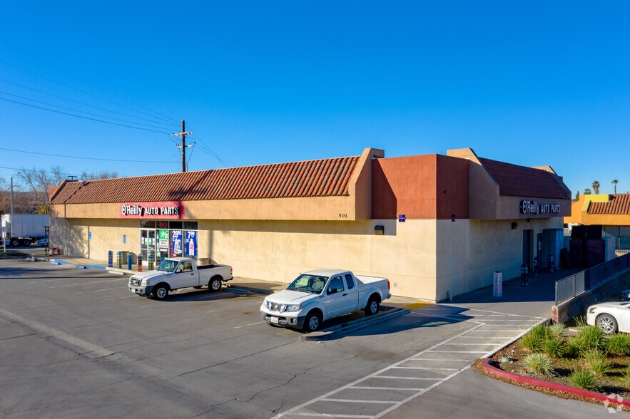 More Photos Of 543 N Azusa Ave, Covina Unknown For Lease