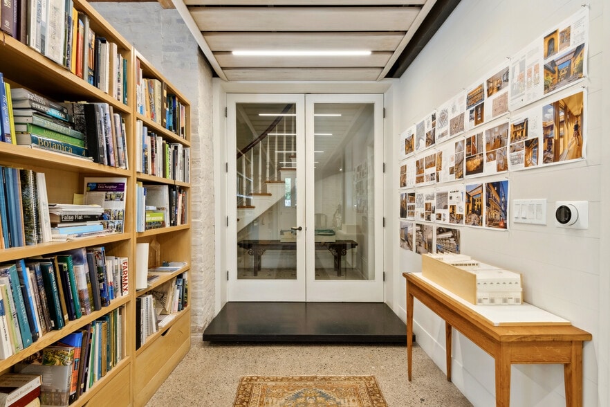 More Photos Of 2200 Prytania St, New Orleans Loft Creative Space For Sale