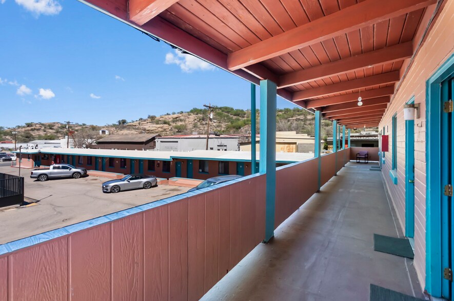 More Photos Of 20 E Doe St, Nogales Hotel For Sale