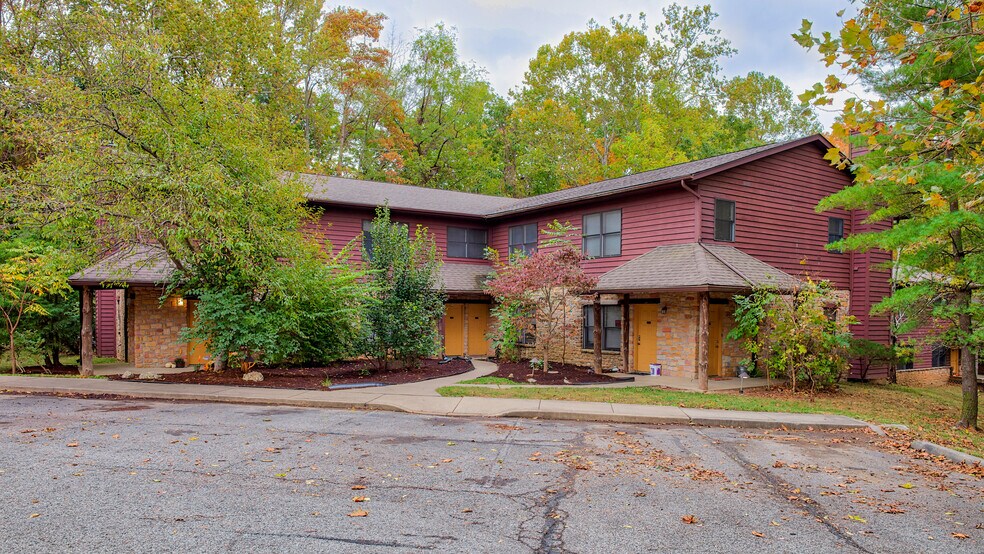 Primary Photo Of 1533 Arbors Ln, Bloomington Apartments For Sale