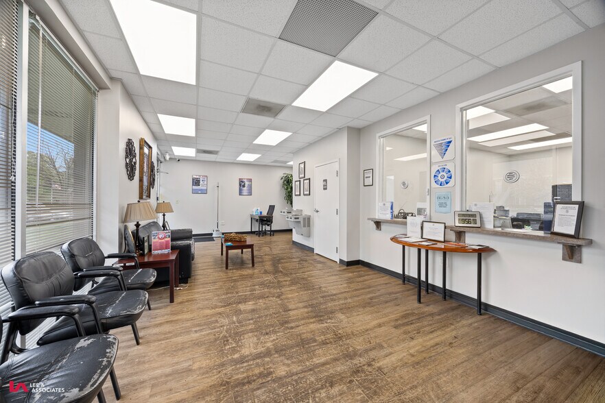 More Photos Of 1400 Montreal Rd, Tucker Medical For Lease