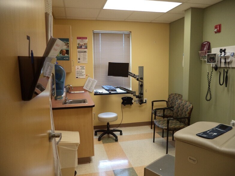 More Photos Of 17A Tatro Rd, Goffstown Healthcare For Sale