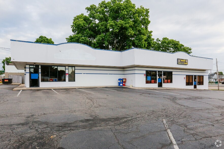 More Photos Of 4 E State St, Trenton Fast Food For Sale