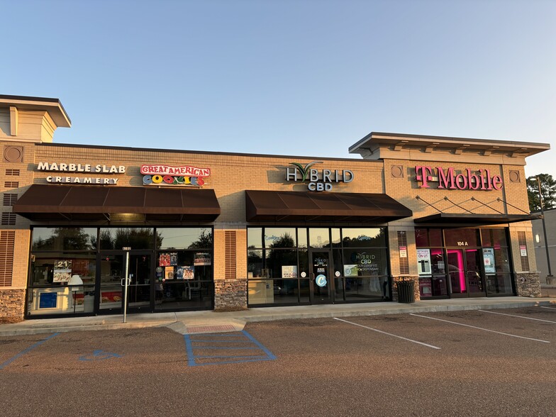 More Photos Of 1801 Jackson Ave W, Oxford General Retail For Lease