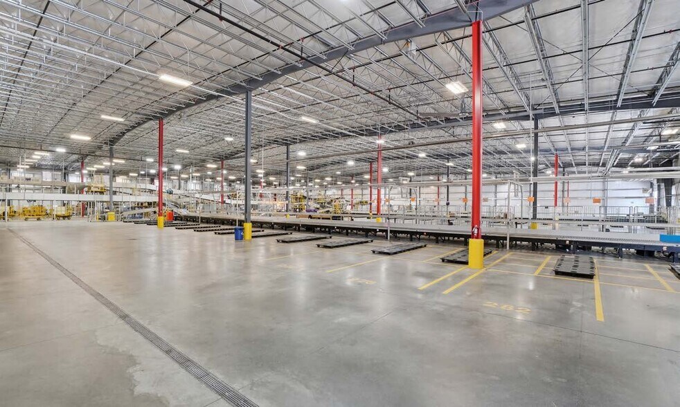 More Photos Of 1995 Route 19 S, Bryson City Warehouse For Sale
