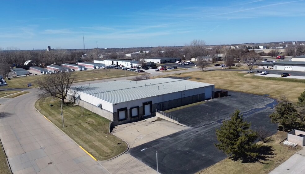 More Photos Of 238 Alexander Ave, Ames Distribution For Lease