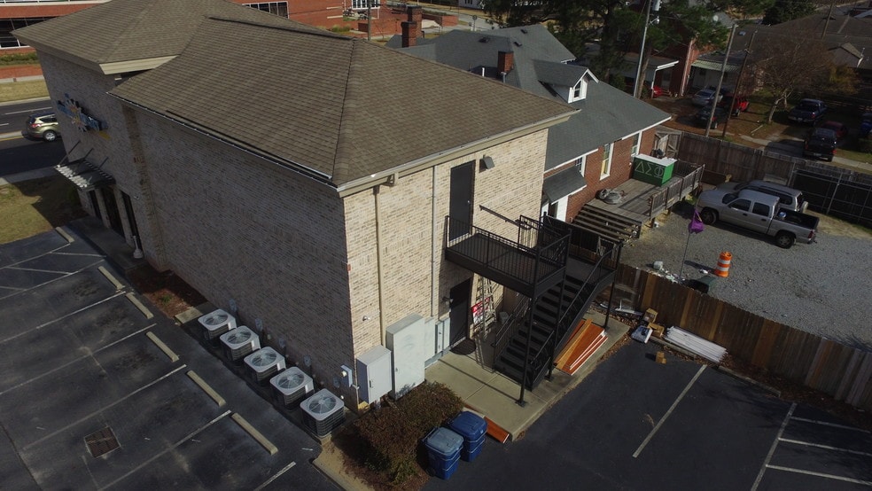 More Photos Of 506 E 10th St, Greenville Storefront Retail Office For Lease