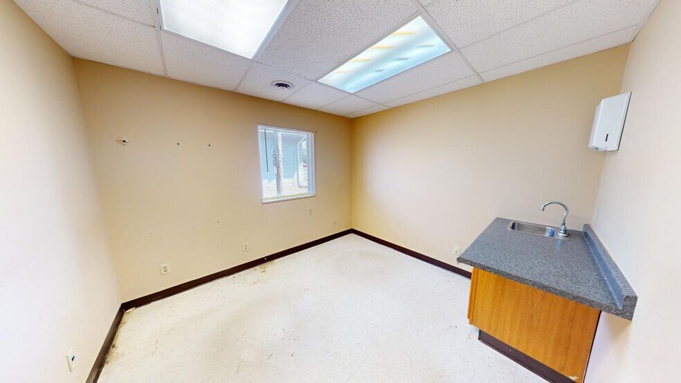 More Photos Of 4337 Cleveland Ave, Columbus Medical For Sale