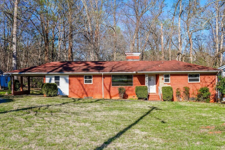 More Photos Of 4924 Freedom Dr, Charlotte Flex For Sale