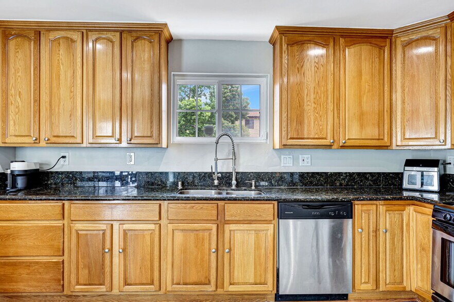 More Photos Of 710 Venice Way, Inglewood Apartments For Sale