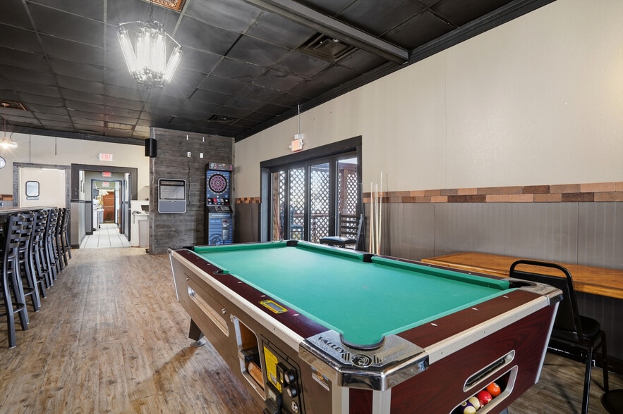 More Photos Of 103 N Allen St, Centralia General Retail For Sale