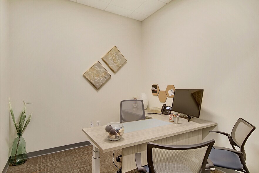 More Photos Of 1501 Belle Isle Ave, Mount Pleasant Office For Lease