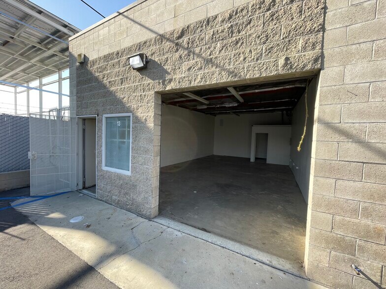 More Photos Of 255 W Benedict Rd, San Bernardino Warehouse For Lease