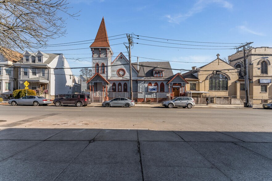 More Photos Of 220-222 Littleton Ave, Newark Religious Facility For Sale