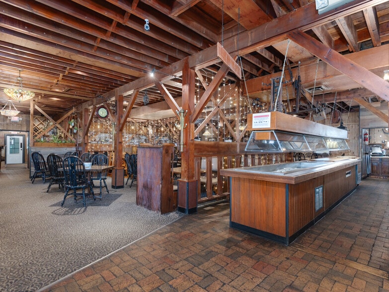More Photos Of 2973 N Il Route 71, Ottawa Restaurant For Sale