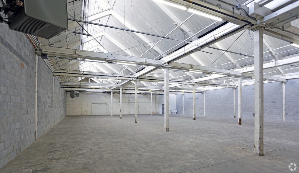 More Photos Of 90 Dayton Ave, Passaic Unknown For Lease