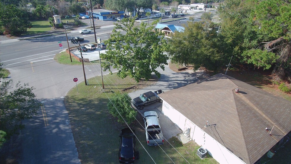 More Photos Of 1421 S 10th St, Fernandina Beach Freestanding For Sale