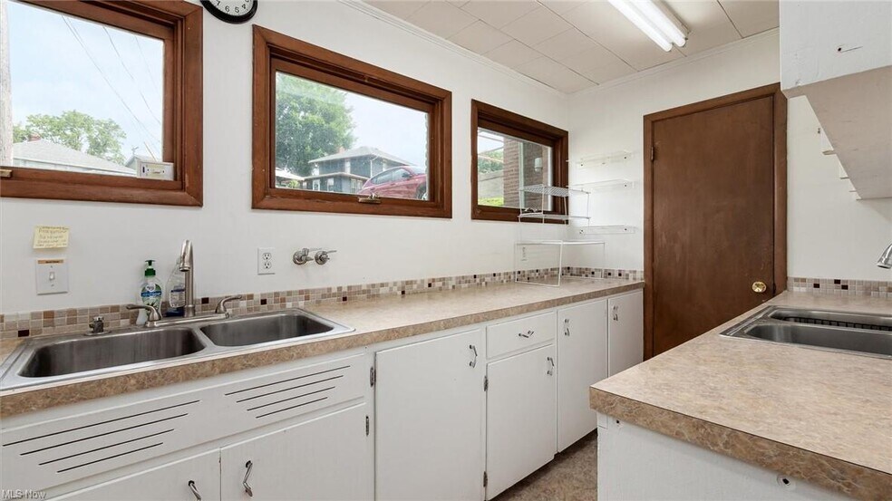 More Photos Of 1117 Clark St, Cambridge Medical For Sale