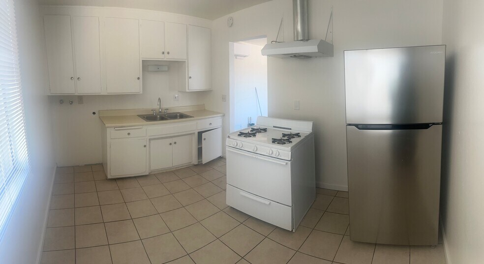 More Photos Of 1236-1238 W 90th Pl, Los Angeles Apartments For Sale