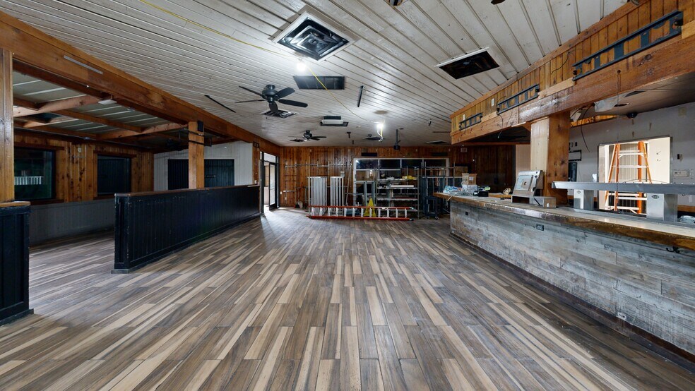More Photos Of 3241 Horizon Dr, Springfield Restaurant For Sale