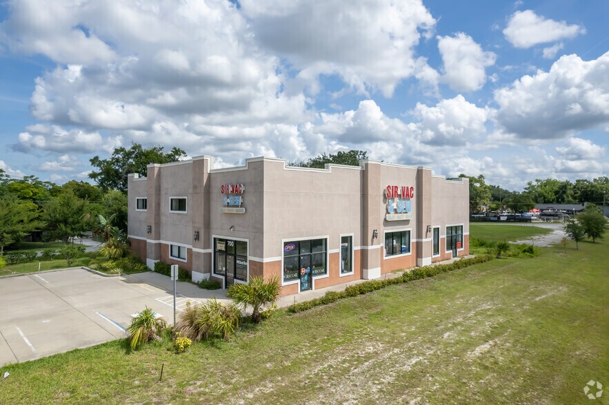More Photos Of 700 North St, Fern Park Freestanding For Lease