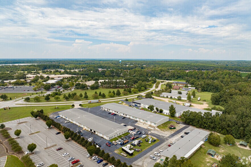 More Photos Of 24 Joe Kennedy Blvd, Statesboro Warehouse For Lease