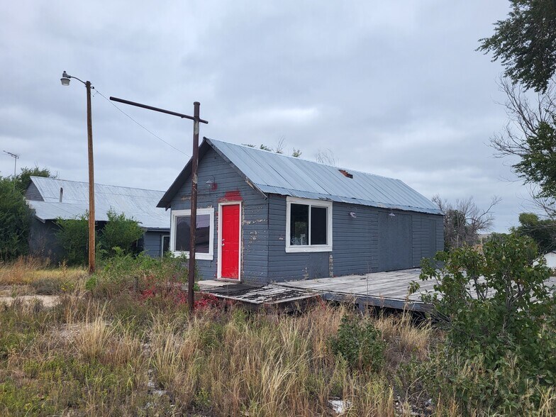 More Photos Of 37131 US-24 Hwy, Matheson Flex For Sale