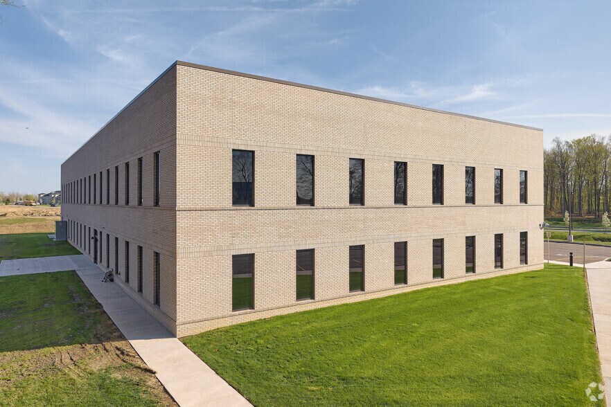 More Photos Of 130 Canal Landing Blvd, Greece Medical For Lease