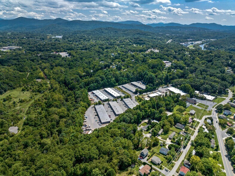 More Photos Of 100 Elk Park Dr, Asheville Light Distribution For Lease