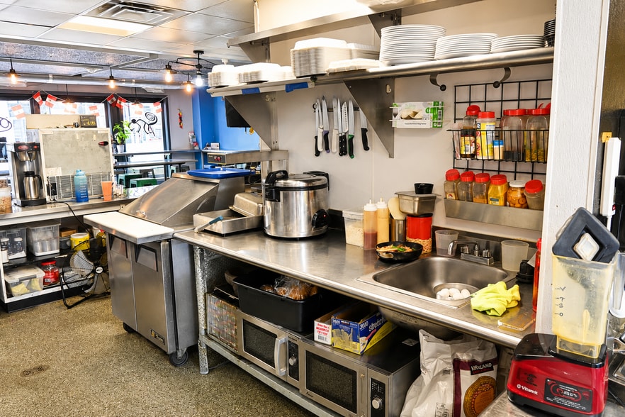 More Photos Of 2300 N Pershing Dr, Arlington Medical For Sale