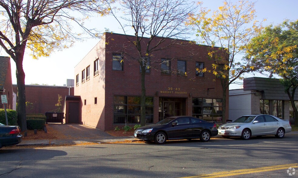 Primary Photo Of 39-43 Market Sq, Newington Office For Sale