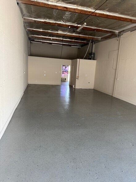 More Photos Of 2821 E White Star Ave, Anaheim Warehouse For Lease