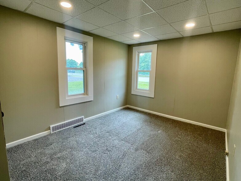 More Photos Of 844 Broadway St N, Menomonie Storefront Retail Residential For Sale