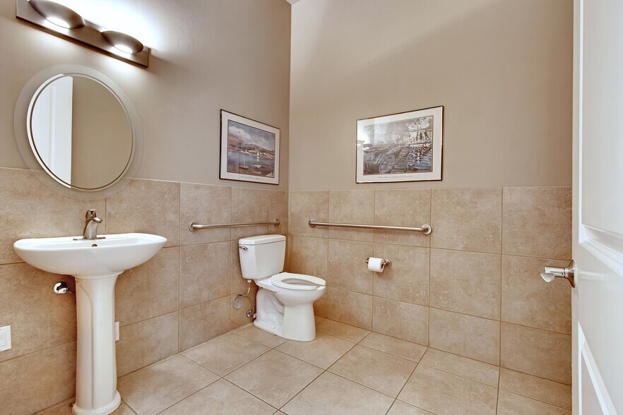 More Photos Of 2169 E Warner Rd, Tempe Office For Sale