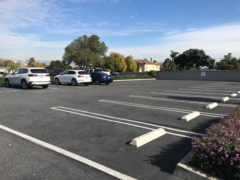 More Photos Of 18420-18428 Hawthorne Blvd, Torrance Unknown For Lease