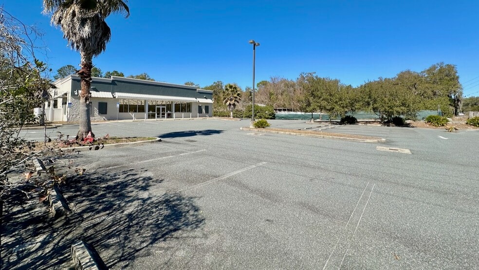 More Photos Of 3365 E Millwood Ln, Hernando Freestanding For Sale