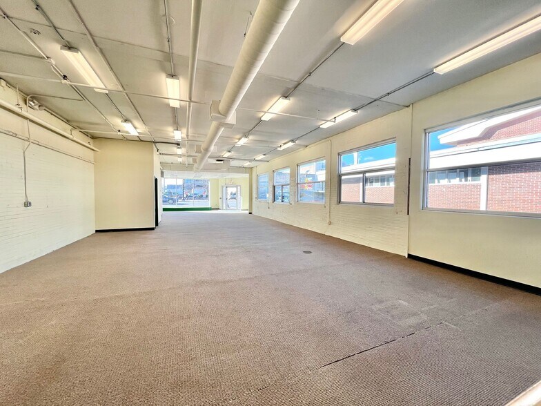 More Photos Of 222 Main St, Nashua Restaurant For Lease