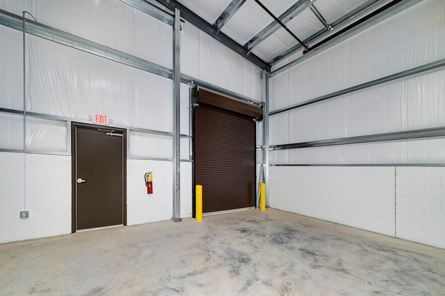 More Photos Of 200 Charles Ct, McDonough Warehouse For Lease