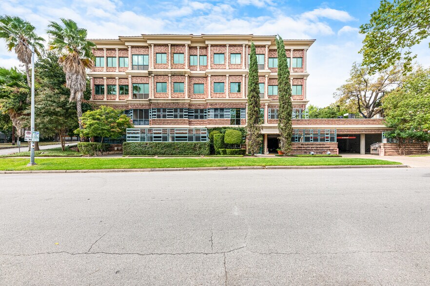 More Photos Of 1700 Rio Grande St, Austin Office For Sale