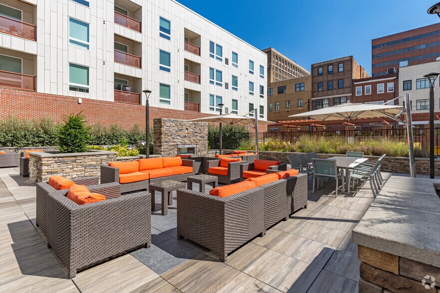 More Photos Of 116 W 9th St, Wilmington Apartments For Lease