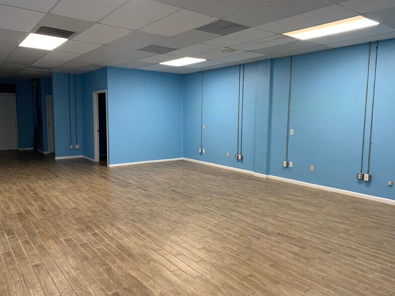 More Photos Of 28801-28929 US Hwy 19, Clearwater Unknown For Lease