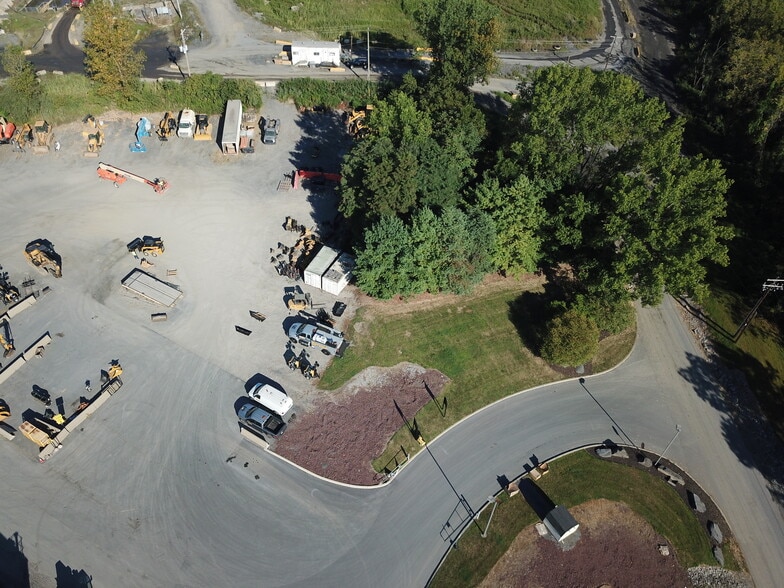 More Photos Of 5102 Beekmantown Dr, Whitehall Warehouse For Lease