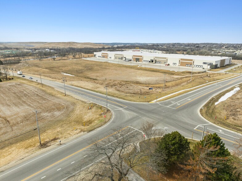 More Photos Of N104W12659 Donges Bay Rd, Germantown Industrial For Lease