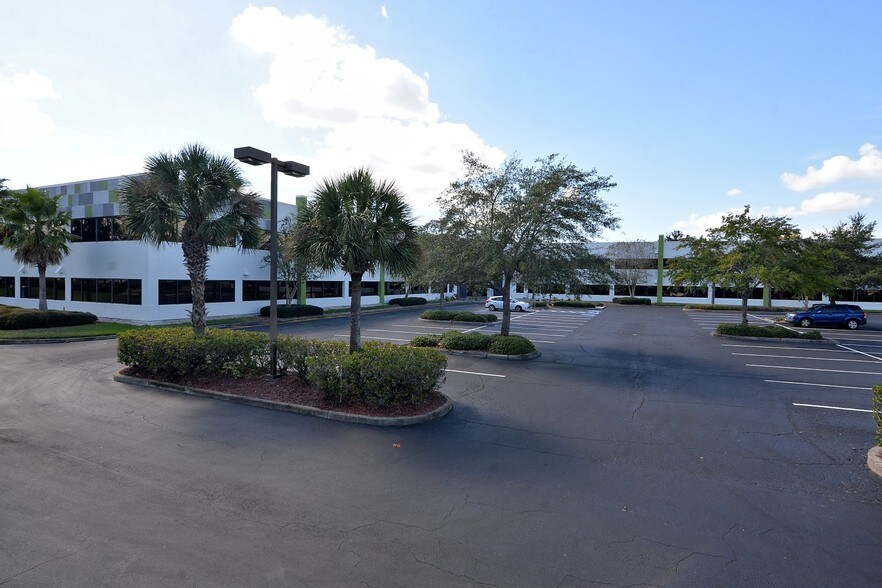 More Photos Of 7700 Southland Blvd, Orlando Office For Lease