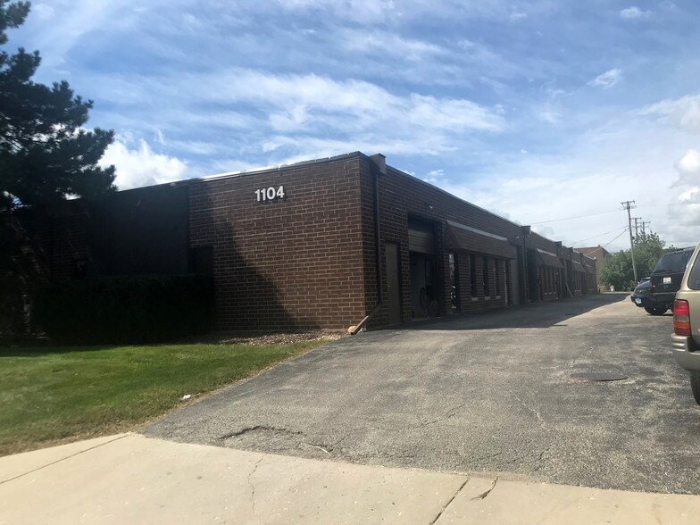 More Photos Of 1100-1104 N Ridge Ave, Lombard Warehouse For Lease