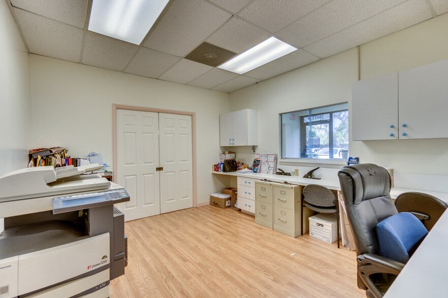 More Photos Of 1202 E Silver Star Rd, Ocoee Medical For Sale